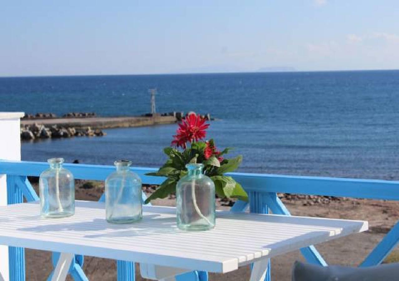 Geomare Beach House Монолитос Экстерьер фото